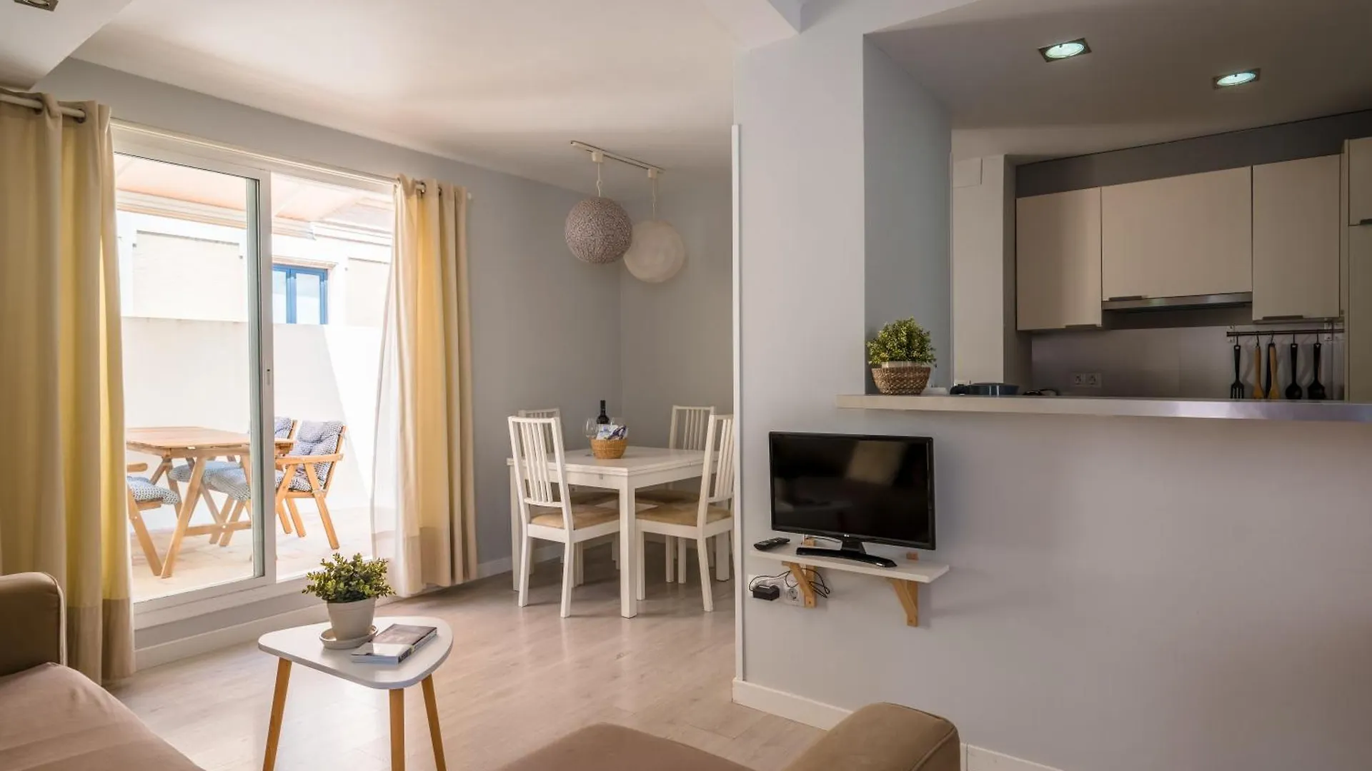 Suite Batihojas Seville Apartment