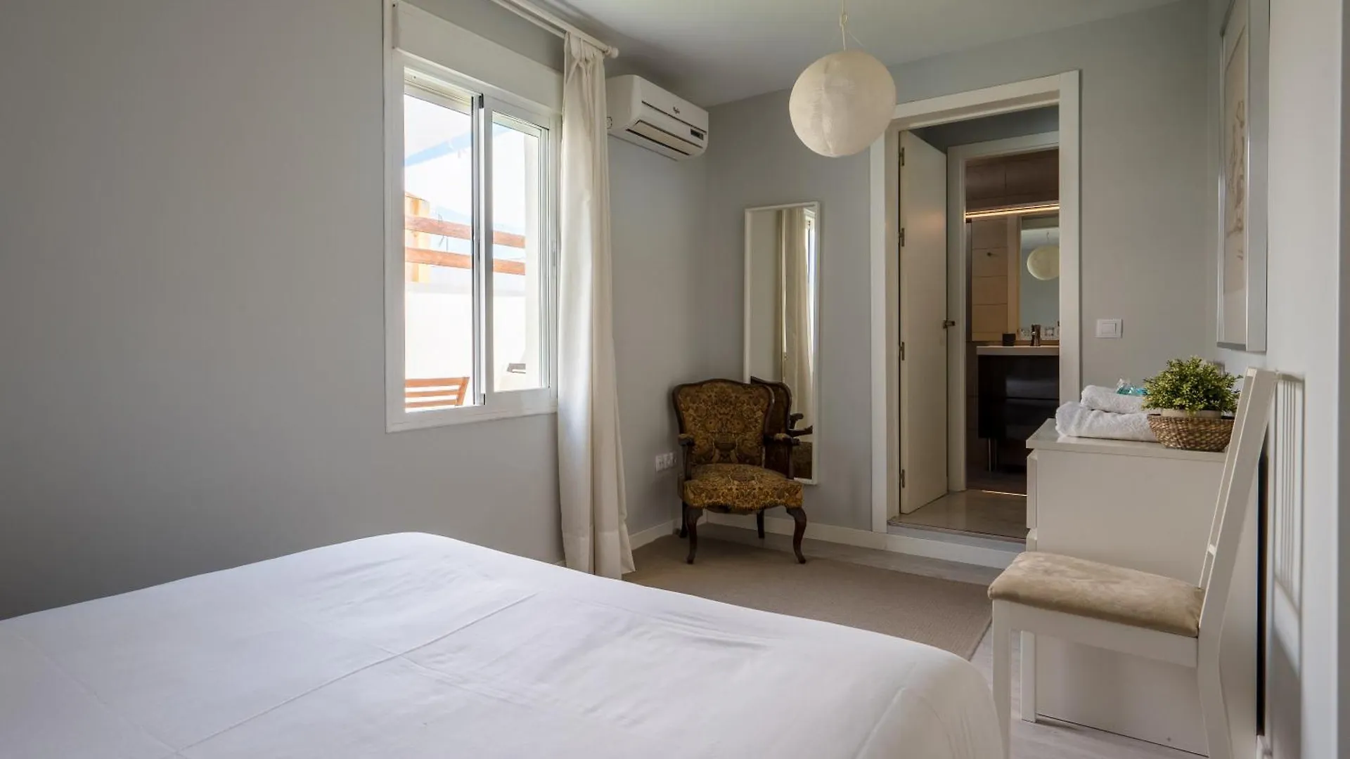 Apartment Suite Batihojas Seville